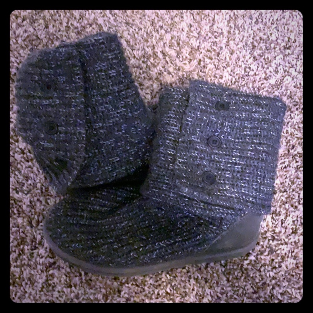 Ugh knit boots